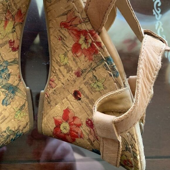 Born BOC BEIGE LEATHER SANDALS SIZE US 9 - Picture 14 of 16